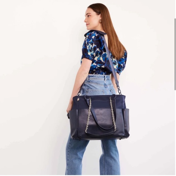 Beis “The Diaper Bag” in Navy - Picture 3 of 8